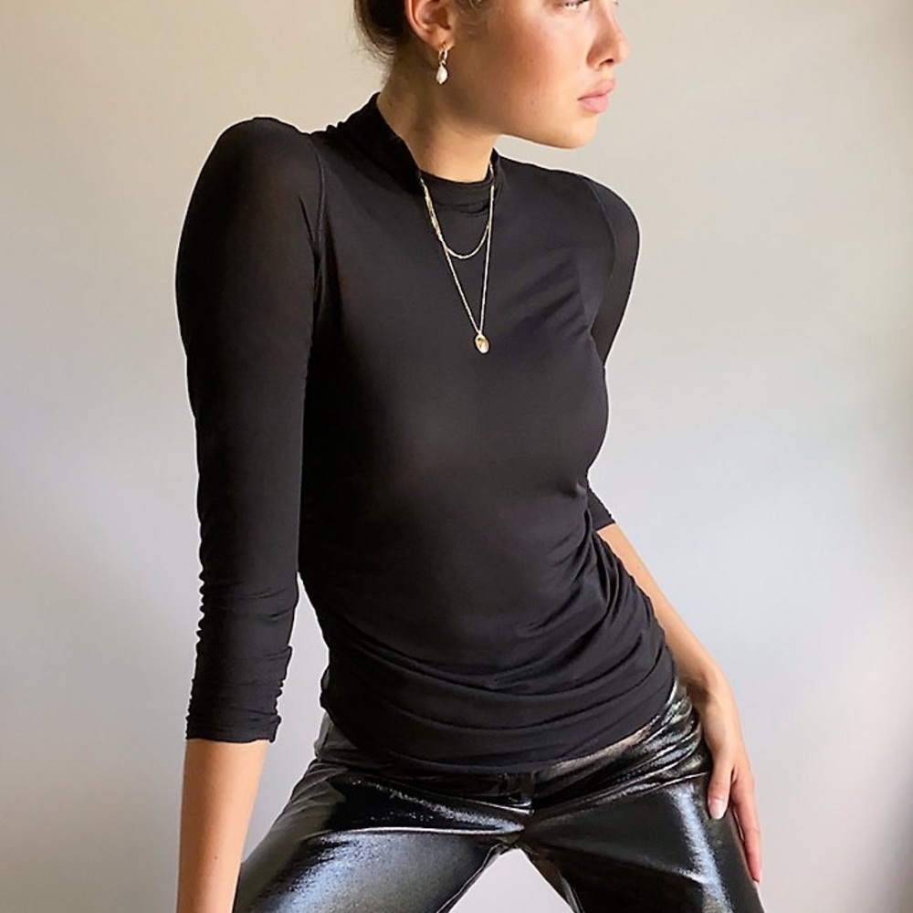 Aritzia Wilfred Maui long sleeve